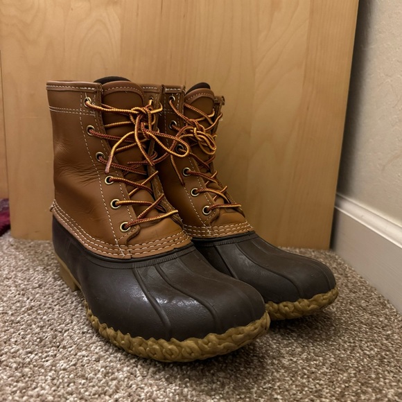 Women’s Bean Boots, 8" Insulated - Picture 2 of 9